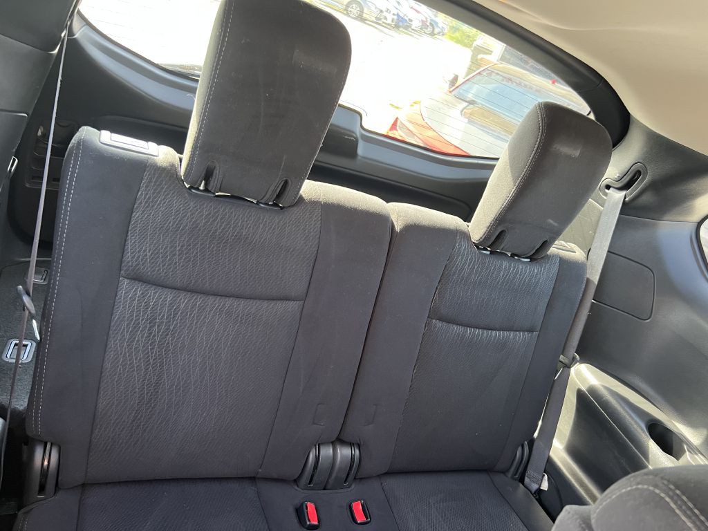 2013 Nissan Pathfinder Image 17