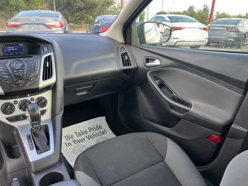 2014 Ford Focus Image 11
