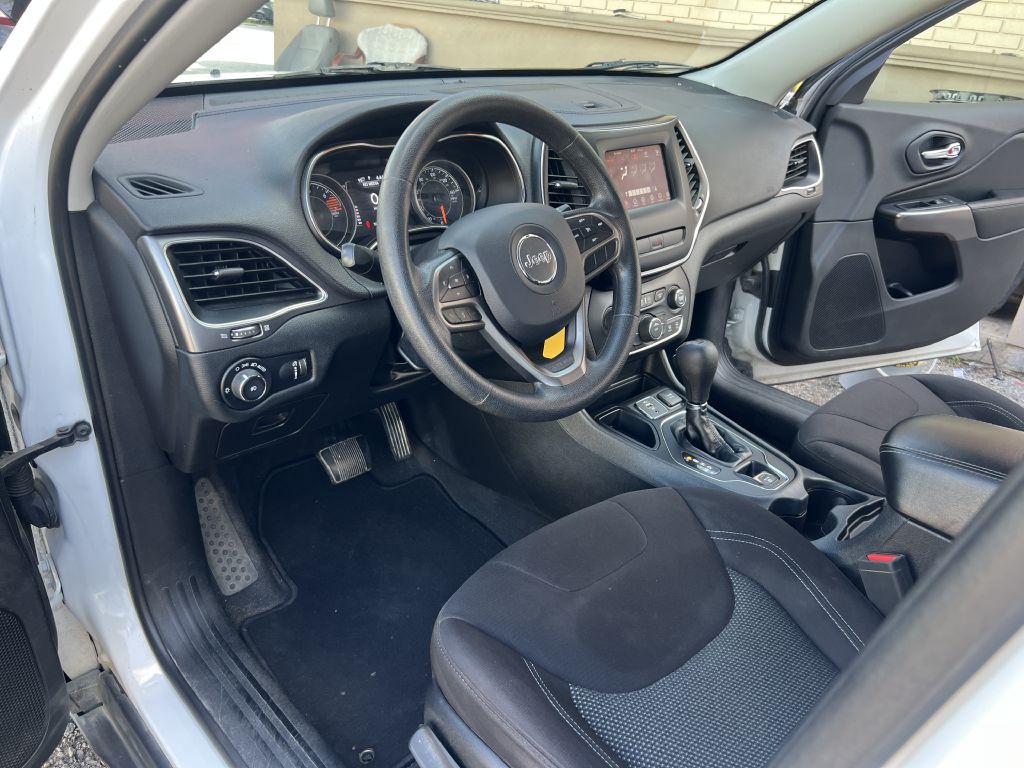 2019 Jeep Cherokee Image 8