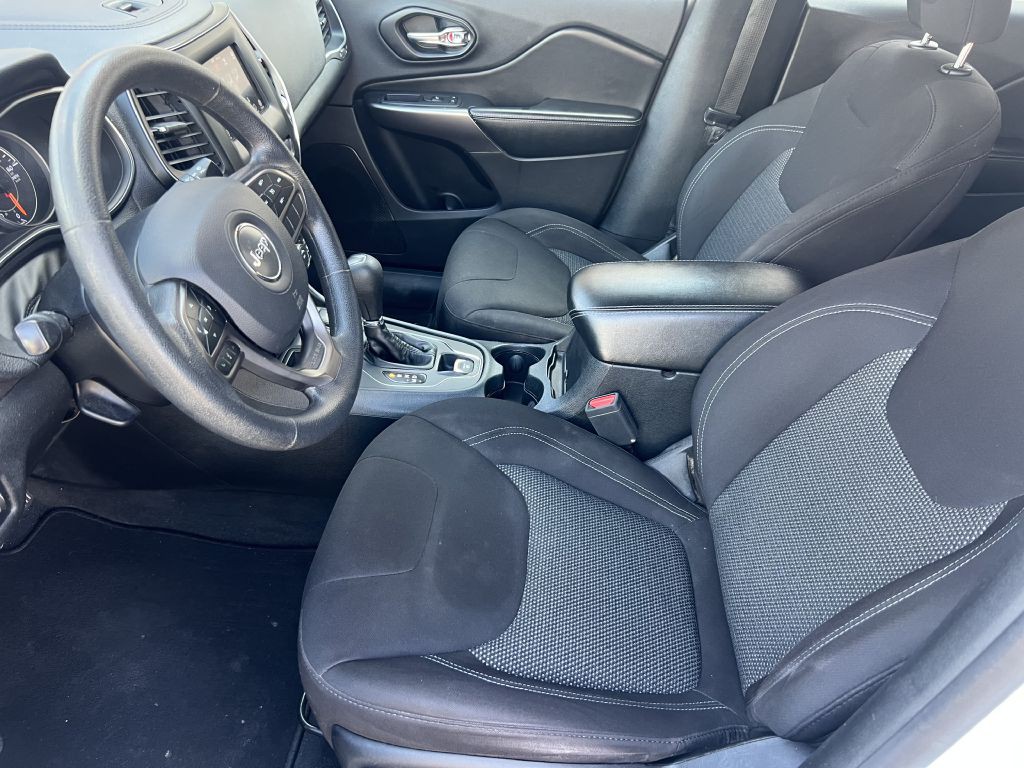2019 Jeep Cherokee Image 9