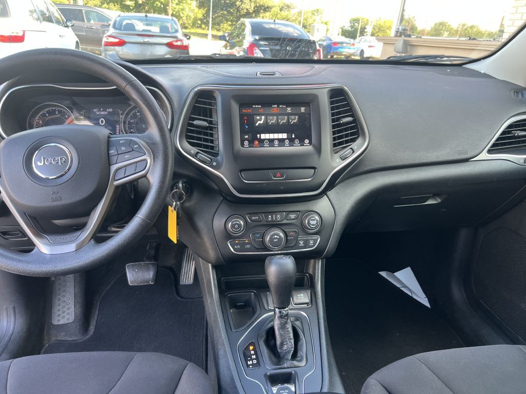 2019 Jeep Cherokee Image 10