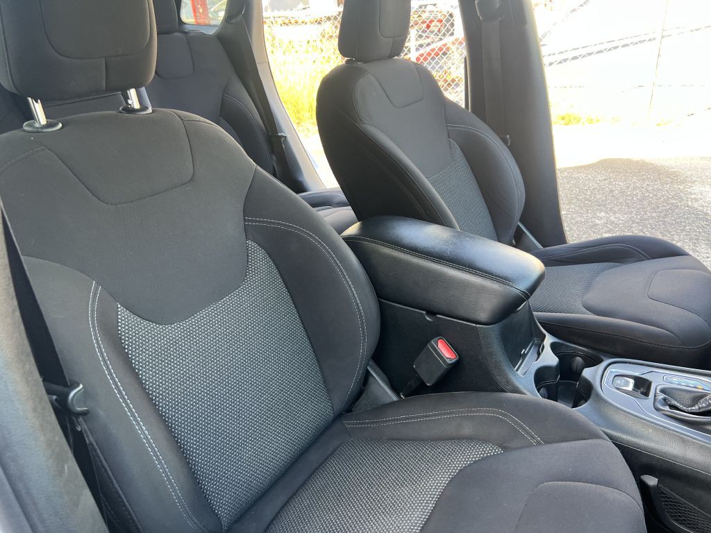 2019 Jeep Cherokee Image 22