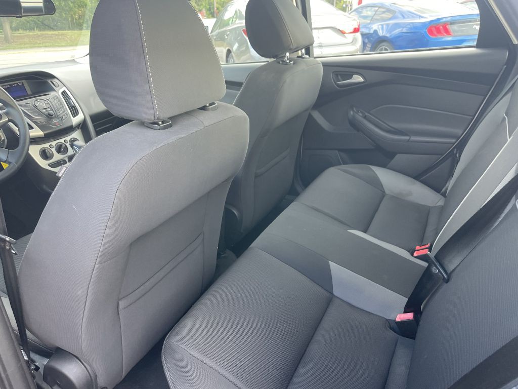 2013 Ford Focus Image 12