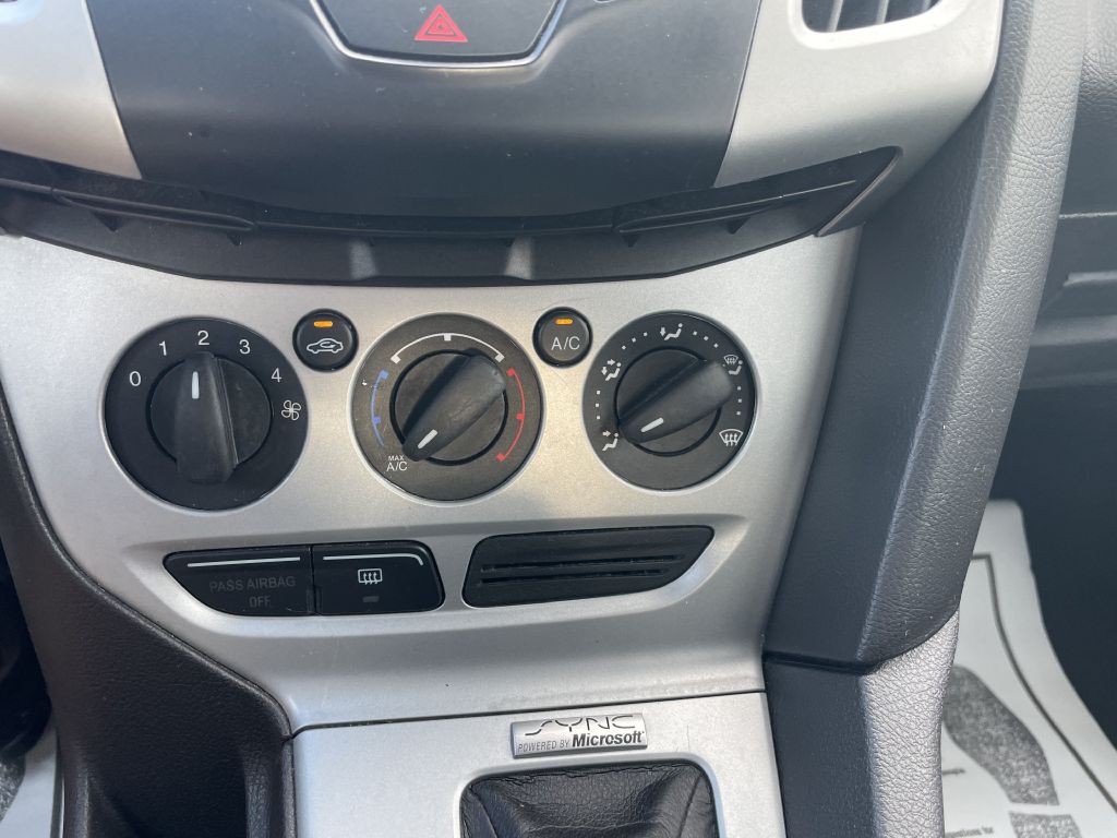 2013 Ford Focus Image 17