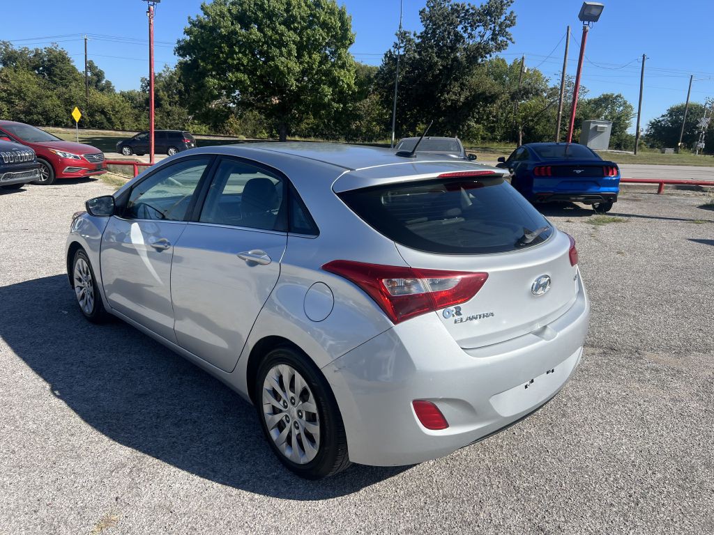 2017 Hyundai Elantra Image 7