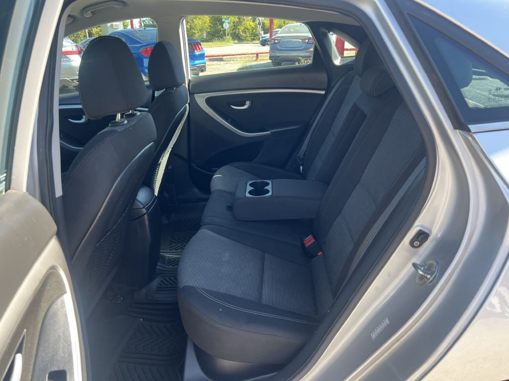 2017 Hyundai Elantra Image 14