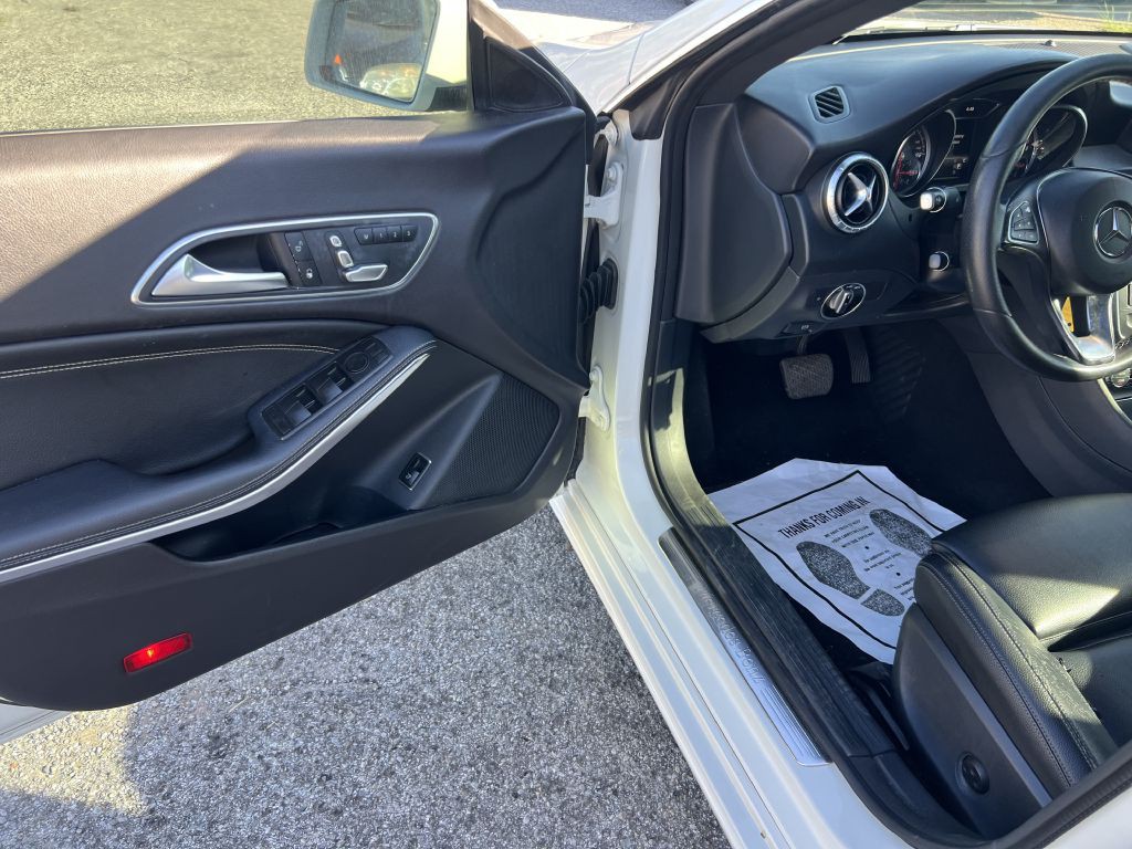 2018 Mercedes-Benz CLA-Class Image 12