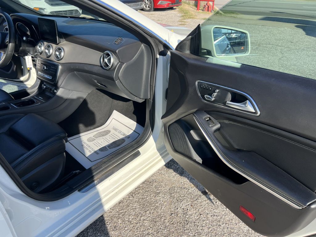 2018 Mercedes-Benz CLA-Class Image 27