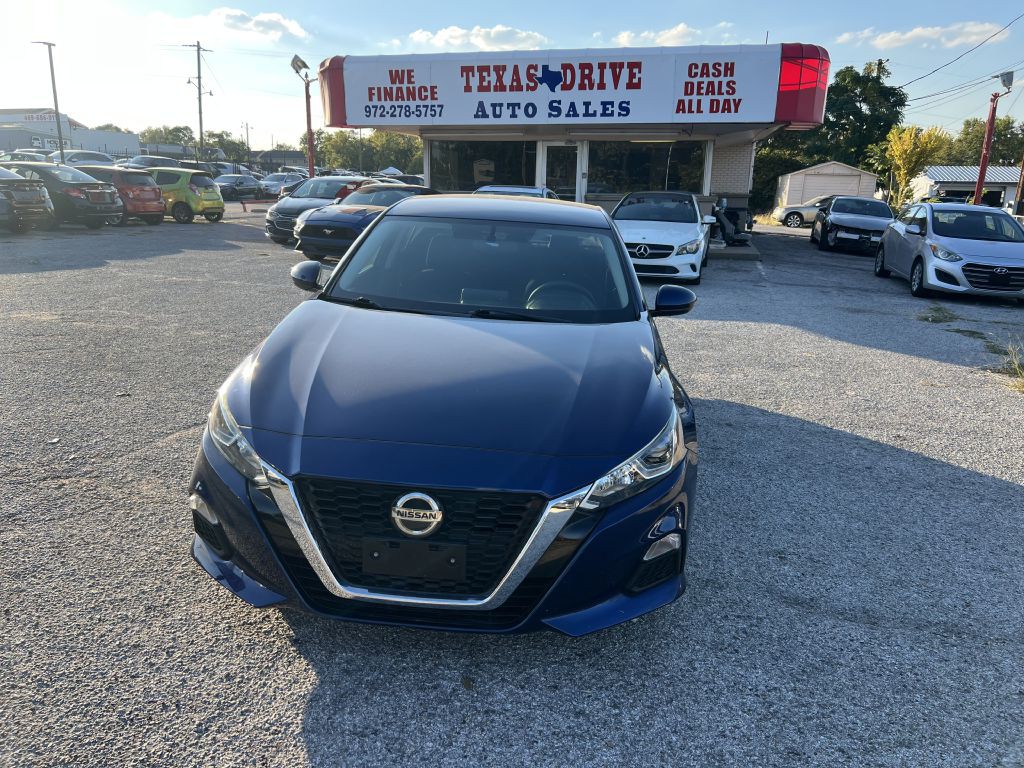 2019 Nissan Altima Image 2