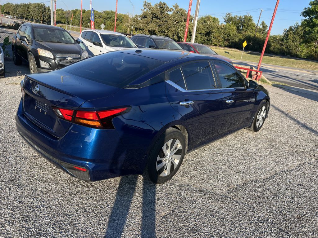 2019 Nissan Altima Image 5