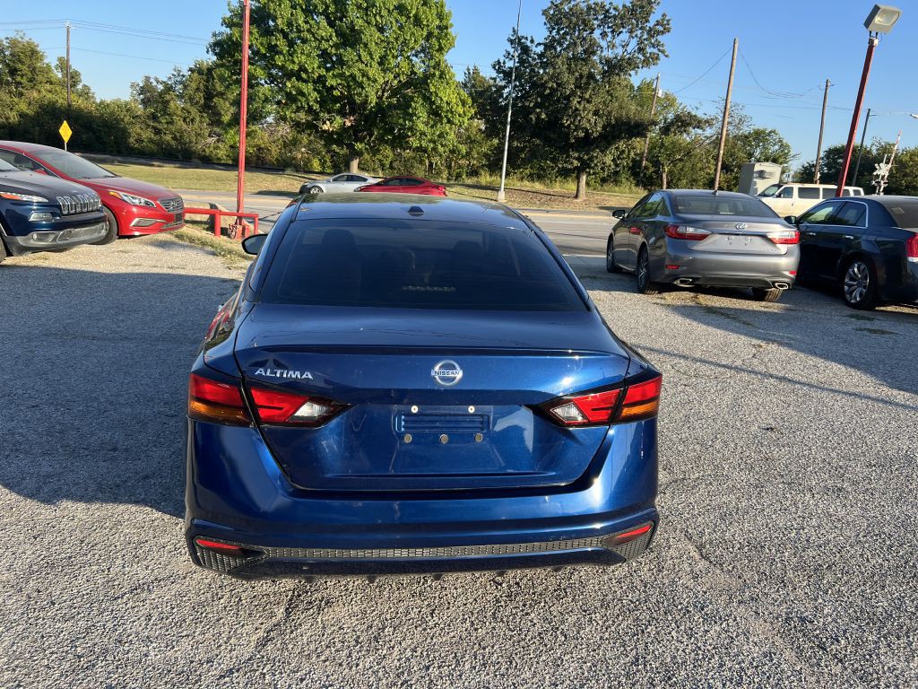 2019 Nissan Altima Image 6