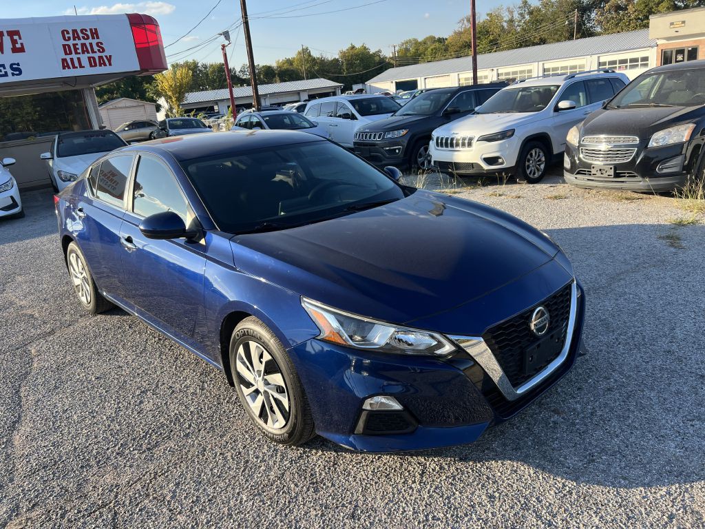 2019 Nissan Altima Image 1
