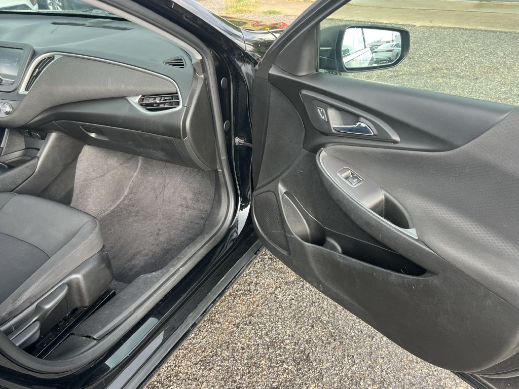 2018 Chevrolet Malibu Image 23