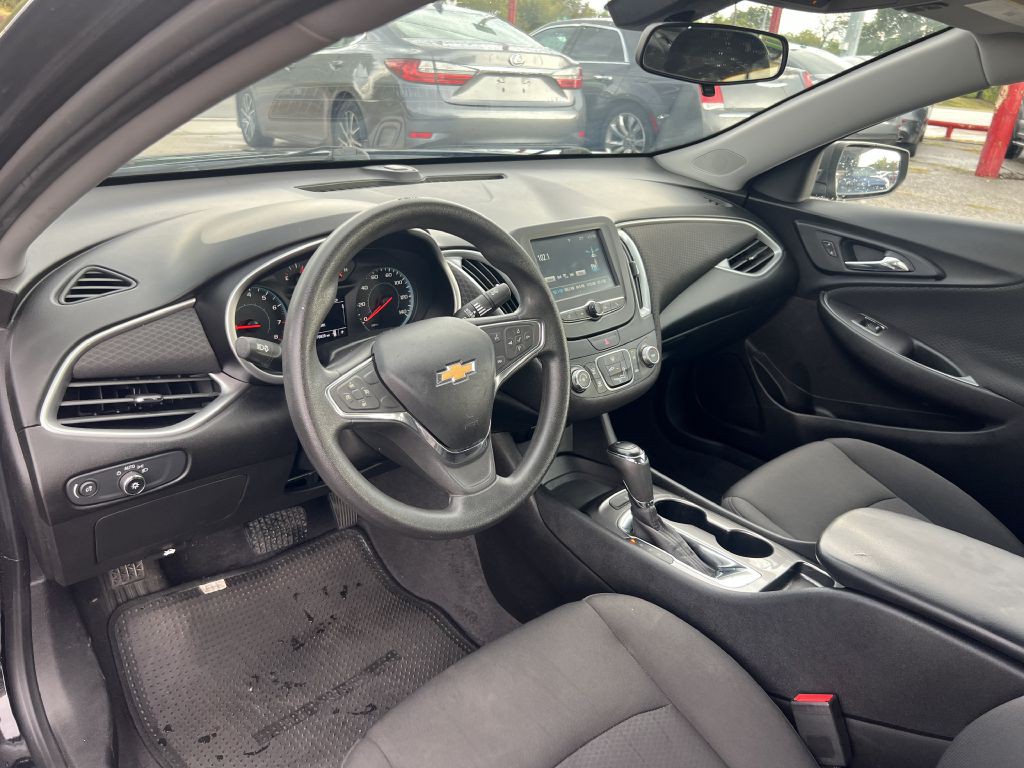 2018 Chevrolet Malibu Image 14