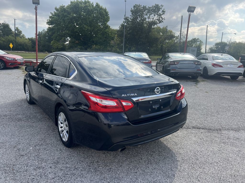 2017 Nissan Altima Image 5