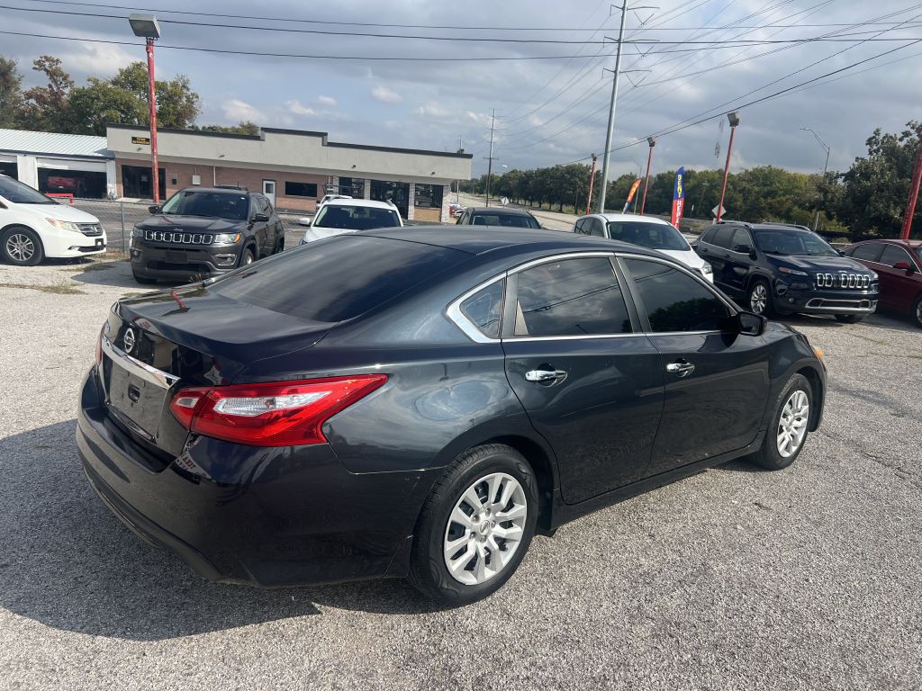 2017 Nissan Altima Image 7