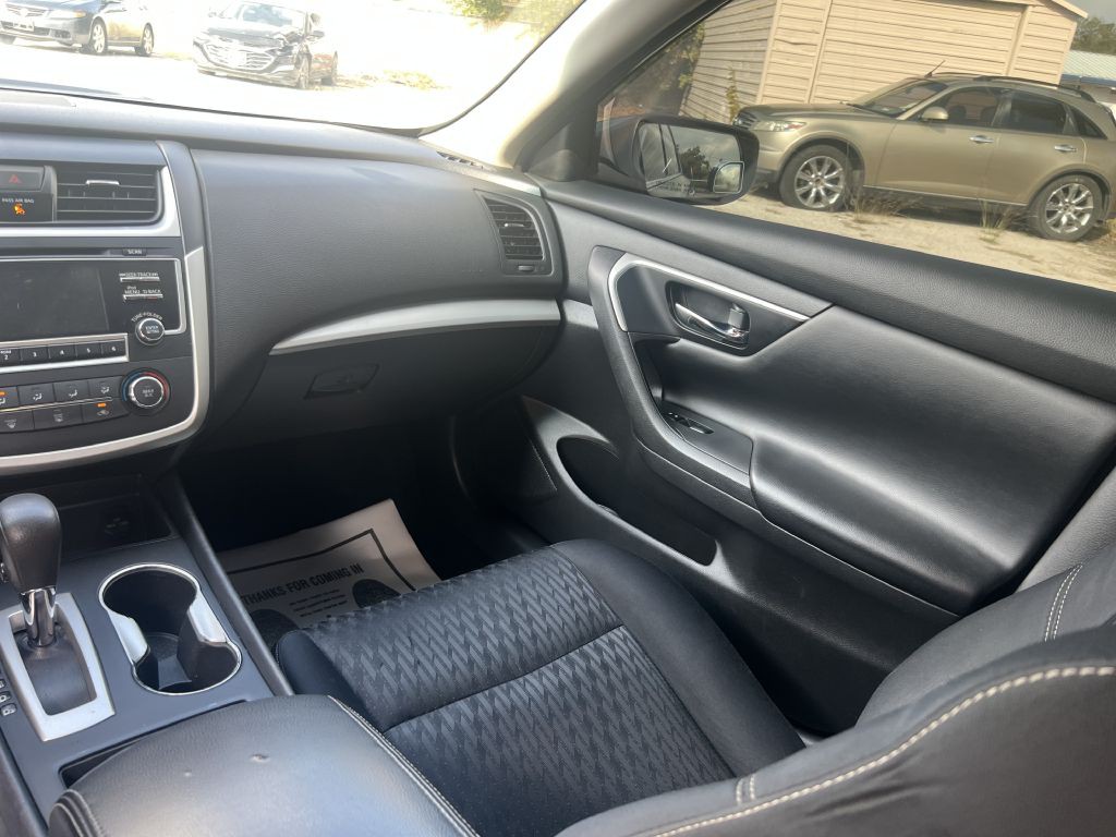 2017 Nissan Altima Image 12