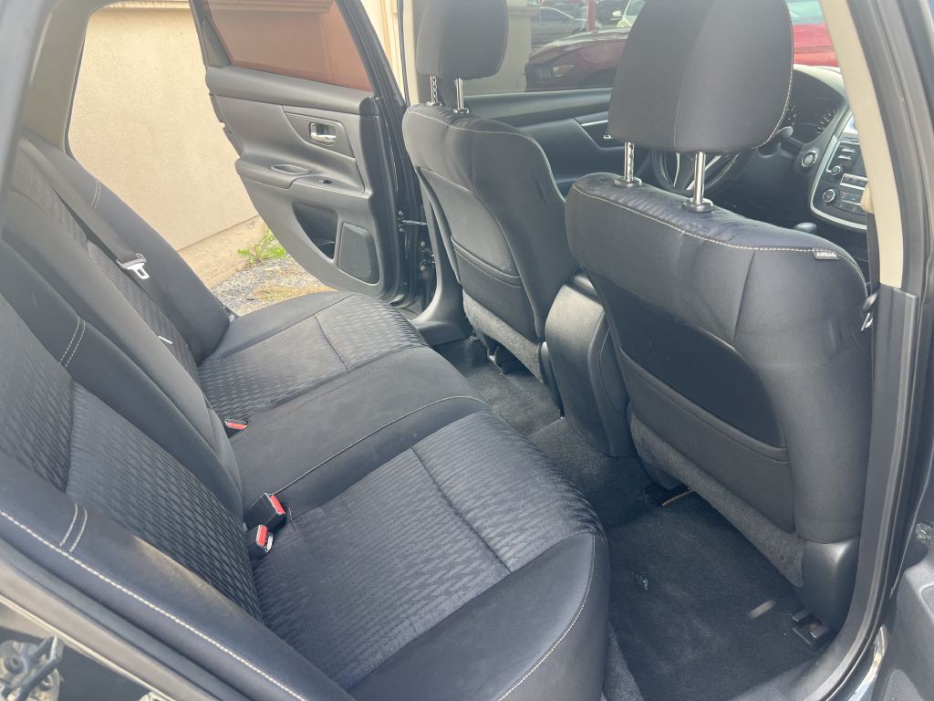 2017 Nissan Altima Image 17