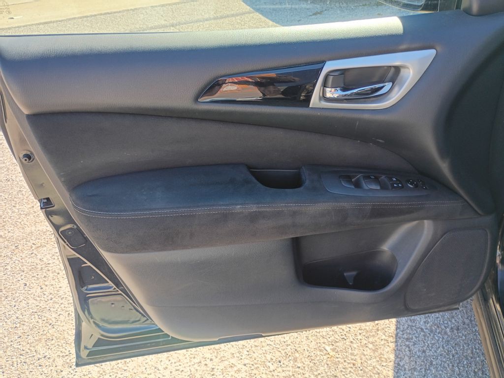 2015 Nissan Pathfinder Image 8