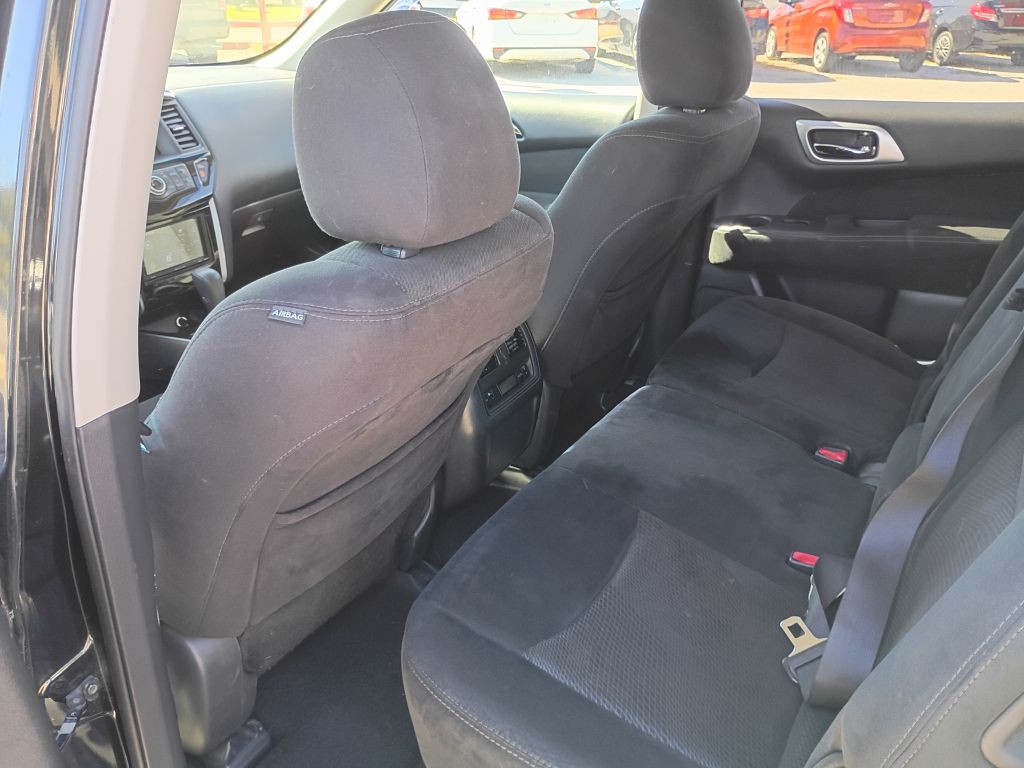 2015 Nissan Pathfinder Image 11