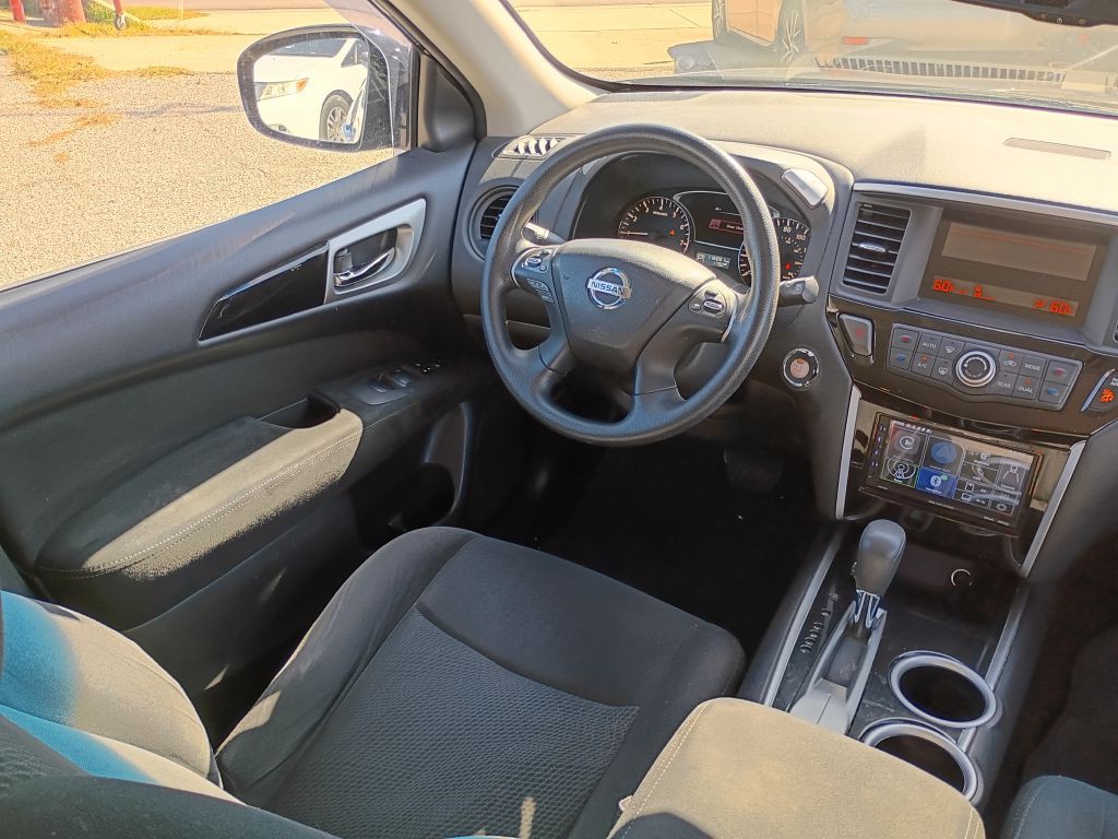 2015 Nissan Pathfinder Image 18