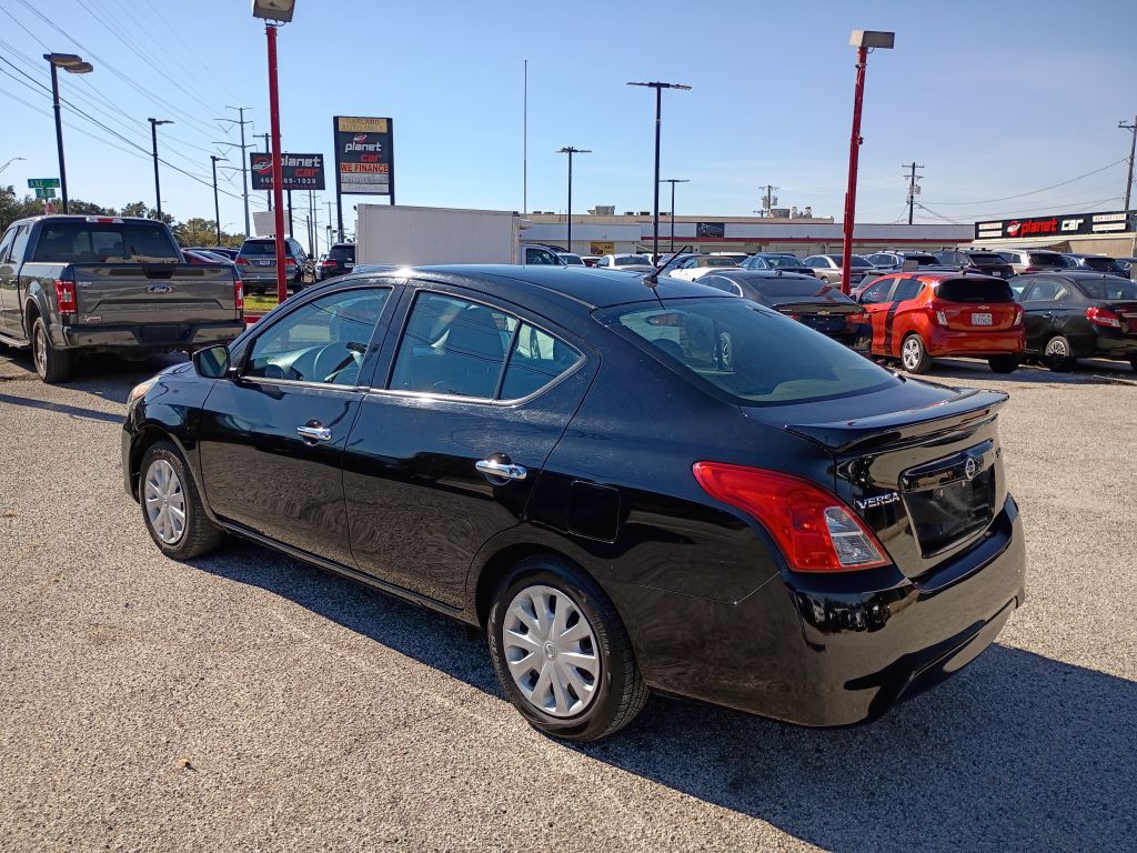 2019 Nissan Versa Image 7