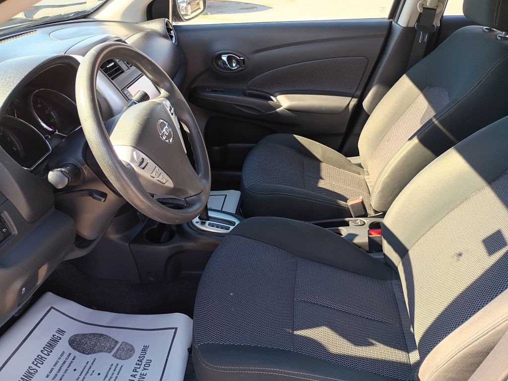 2019 Nissan Versa Image 11
