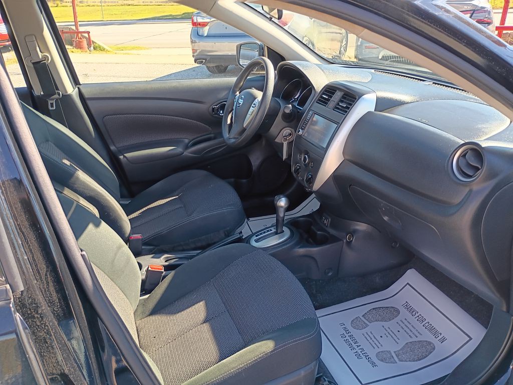 2019 Nissan Versa Image 14