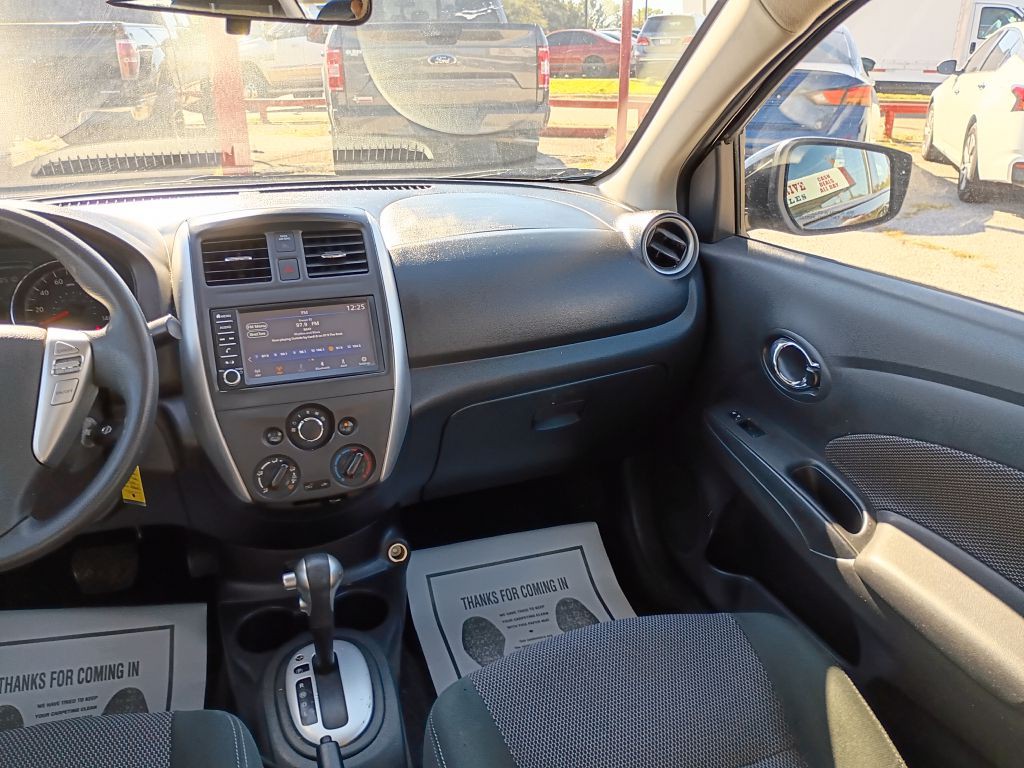 2019 Nissan Versa Image 18