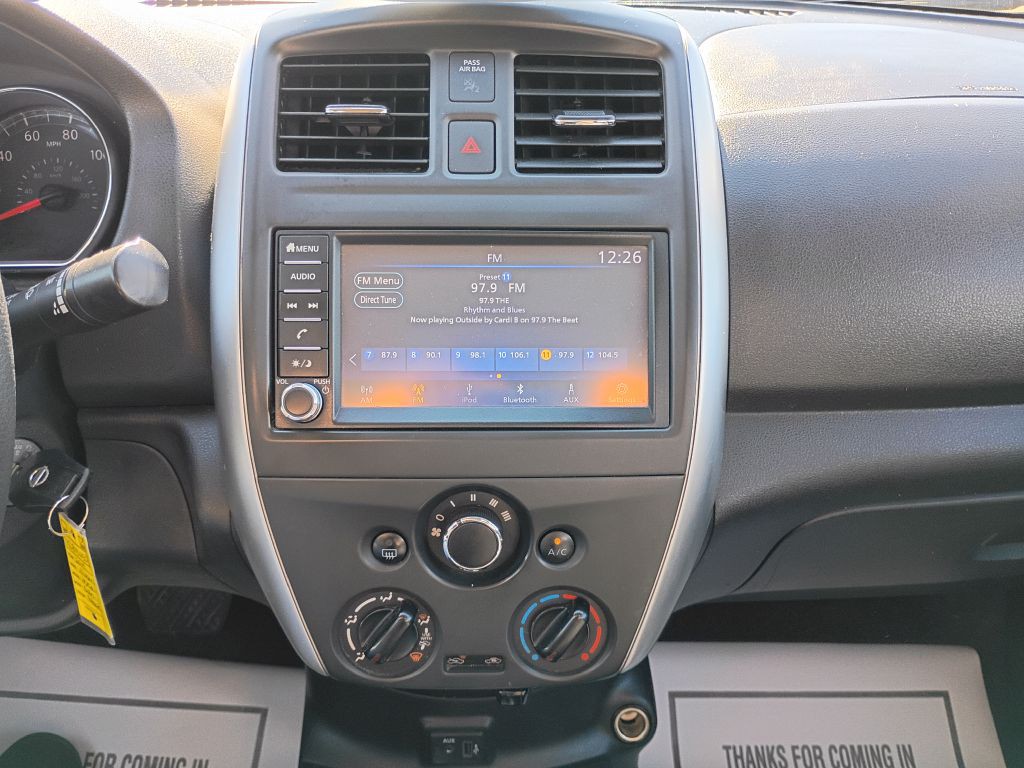 2019 Nissan Versa Image 19