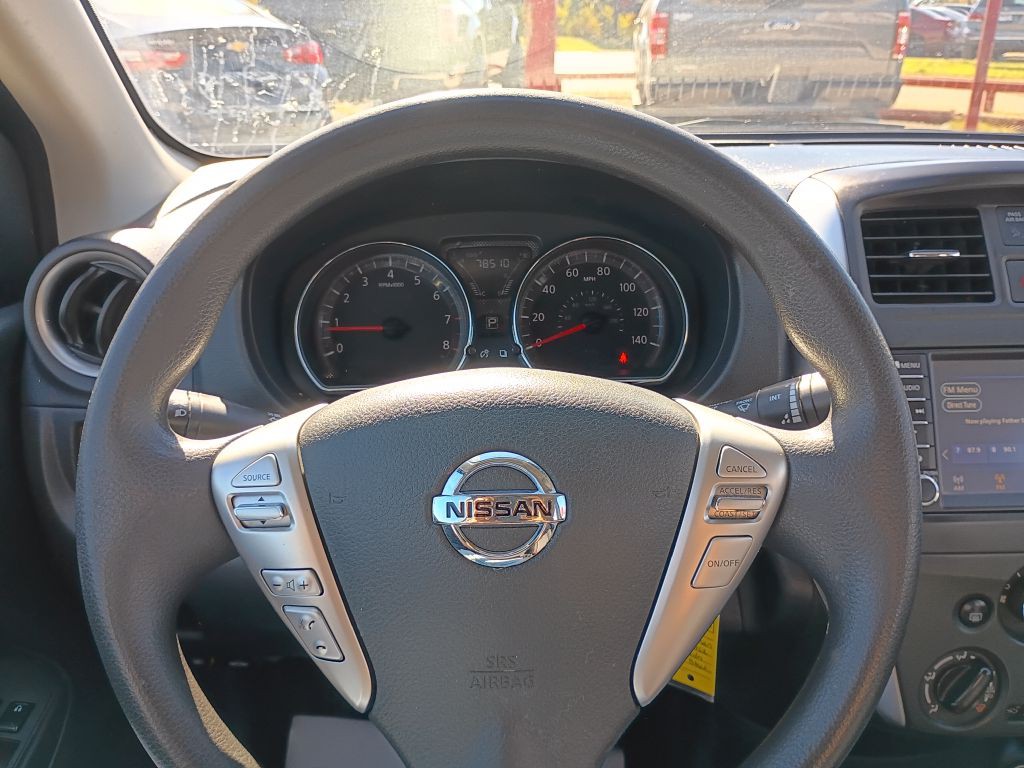 2019 Nissan Versa Image 20