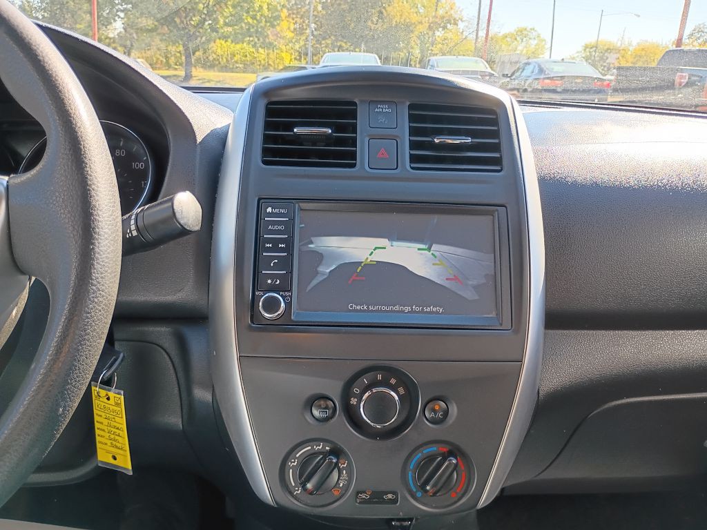 2019 Nissan Versa Image 21