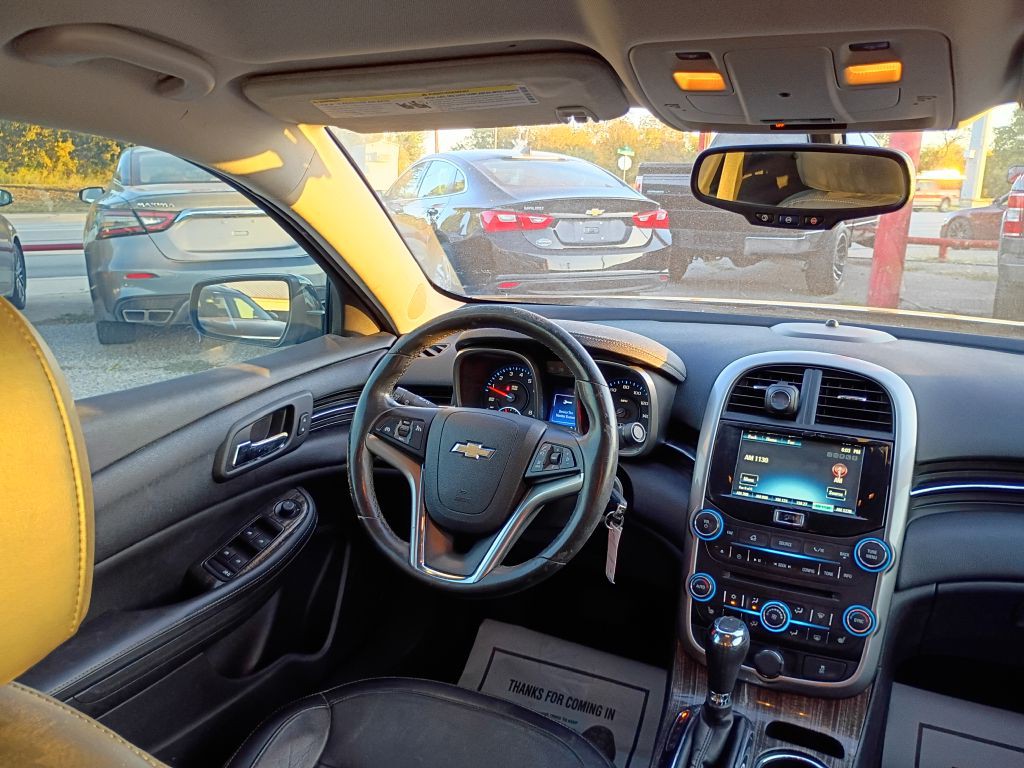 2014 Chevrolet Malibu Image 17