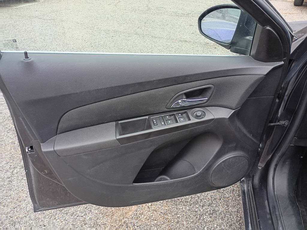 2015 Chevrolet Cruze Image 10