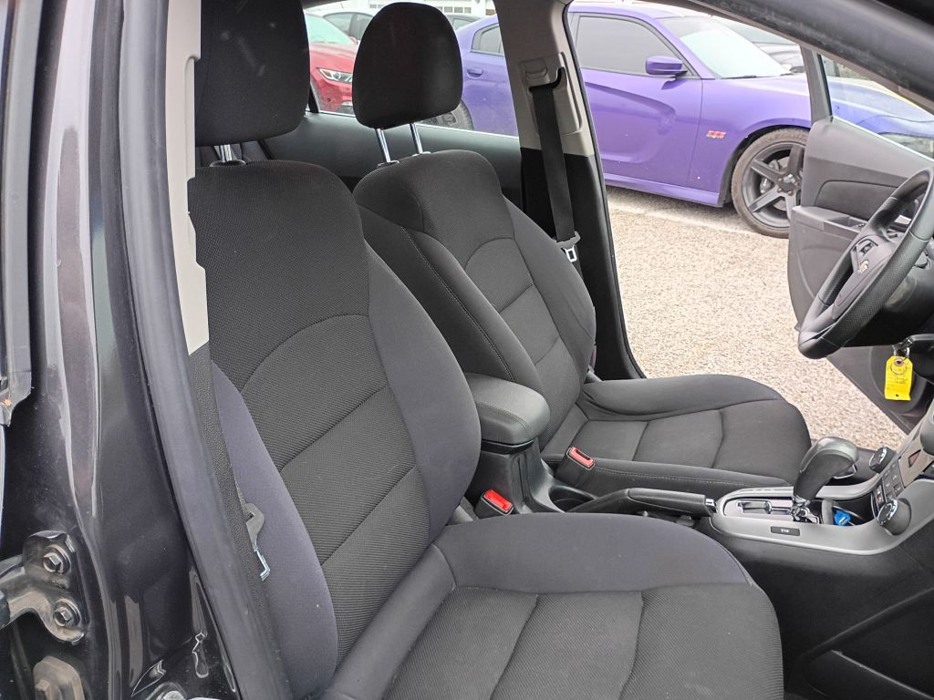 2015 Chevrolet Cruze Image 20