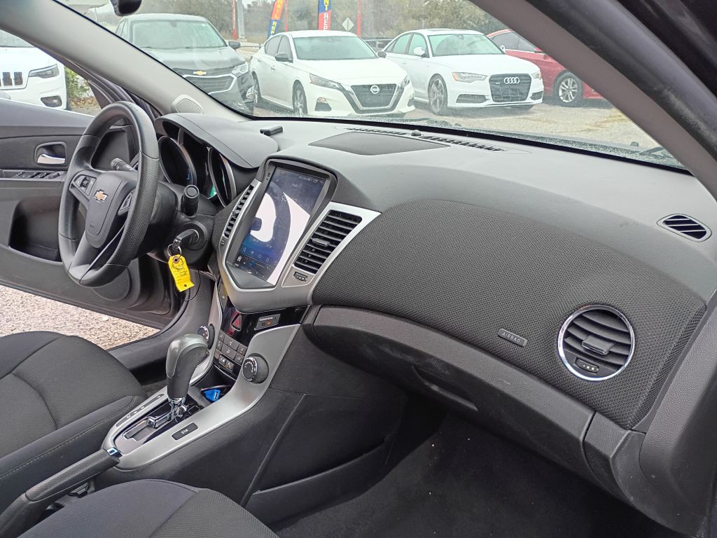 2015 Chevrolet Cruze Image 21