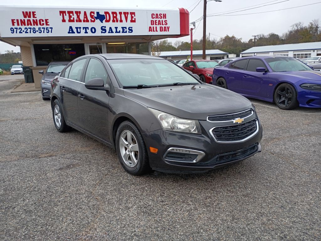 2015 Chevrolet Cruze Image 2