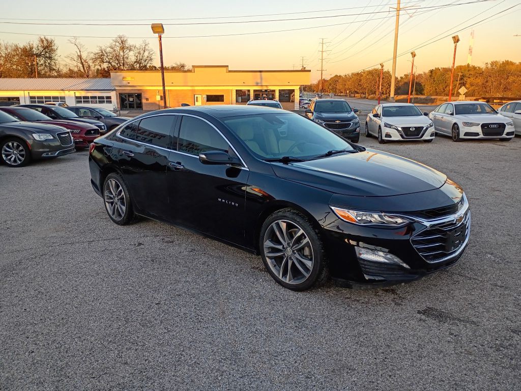 2021 Chevrolet Malibu Image 3