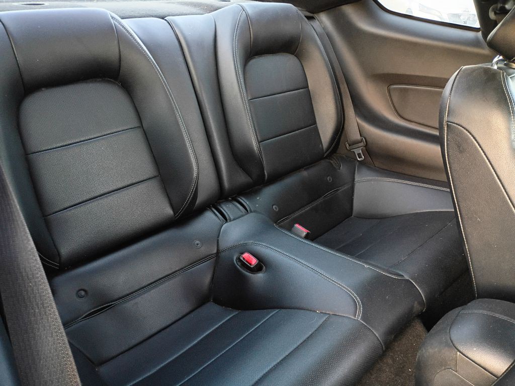 2016 Ford Mustang Image 14