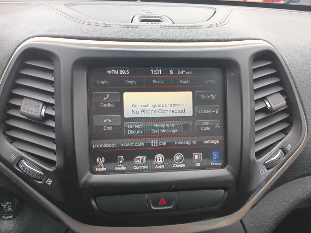 2016 Jeep Cherokee Image 24