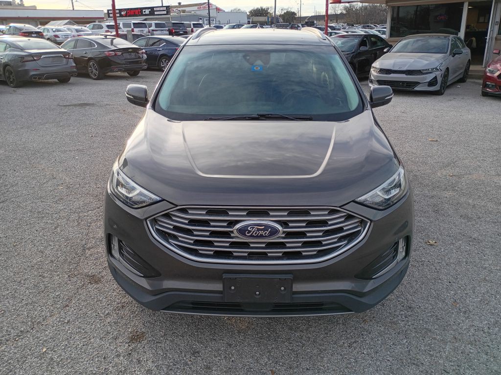 2020 Ford Edge Image 2