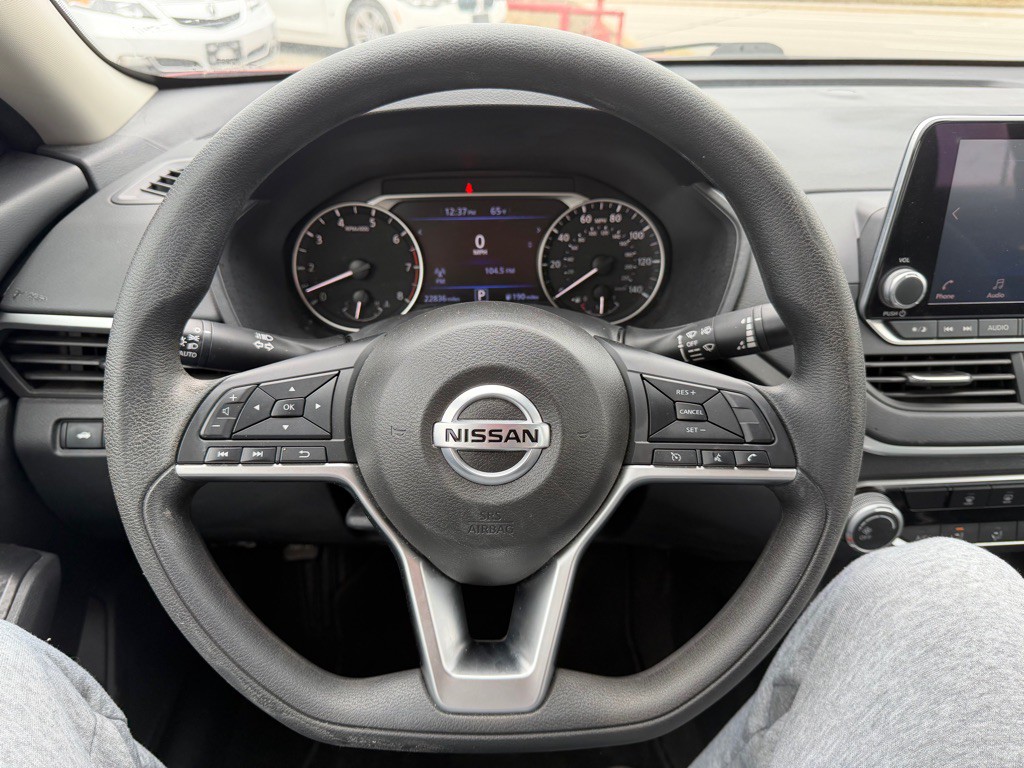 2022 Nissan Altima Image 12