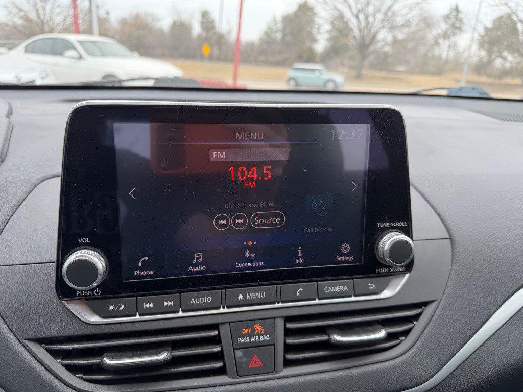 2022 Nissan Altima Image 14