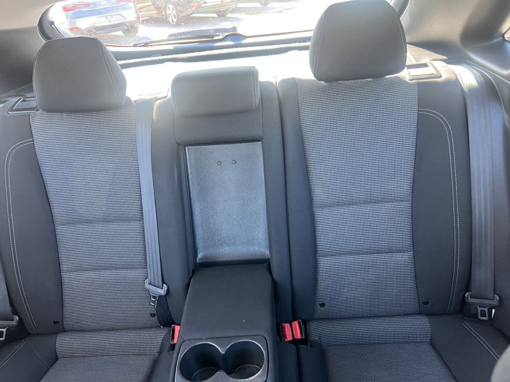 2017 Hyundai Elantra Image 11