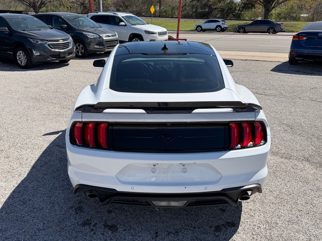 2023 Ford Mustang Image 6