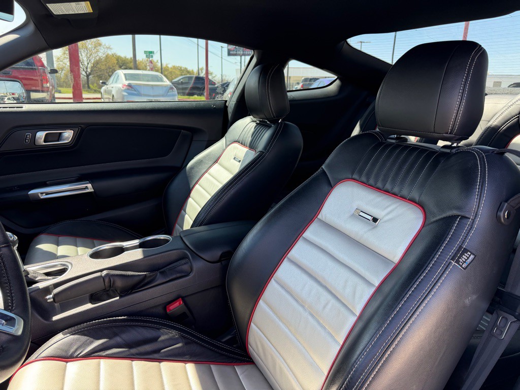 2023 Ford Mustang Image 10