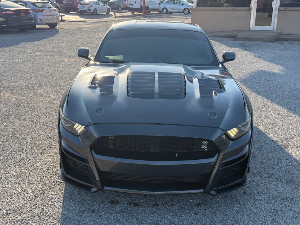 2017 Ford Mustang Image 2