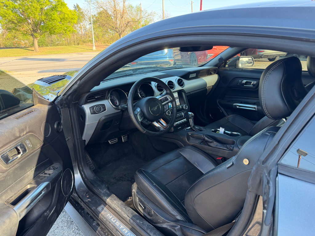 2017 Ford Mustang Image 9