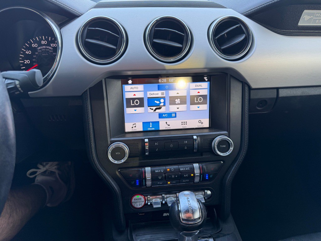 2017 Ford Mustang Image 16