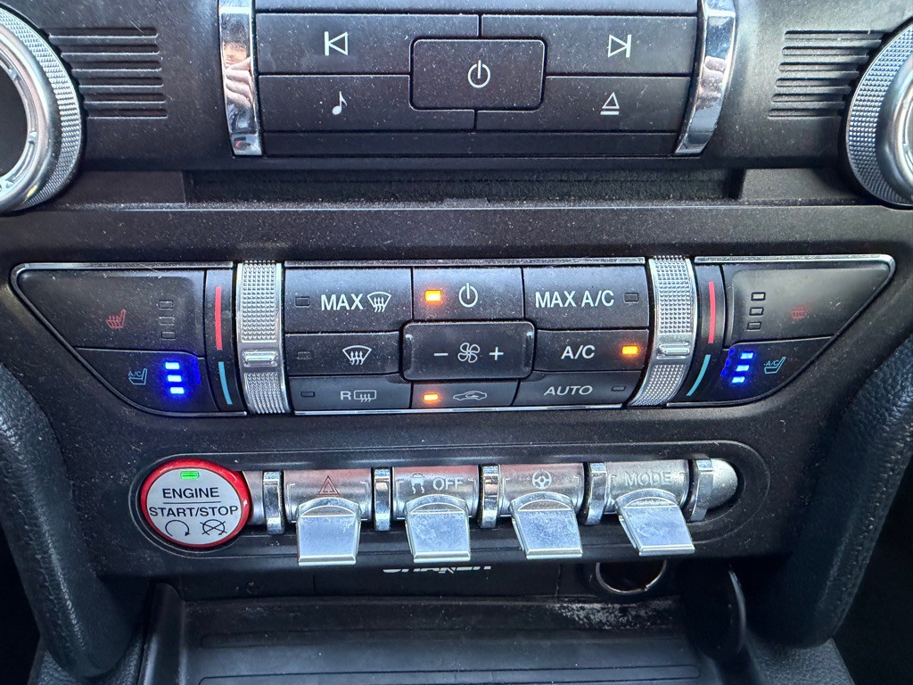 2017 Ford Mustang Image 17